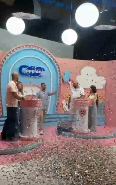 Confetti Machine thumbnail 2
